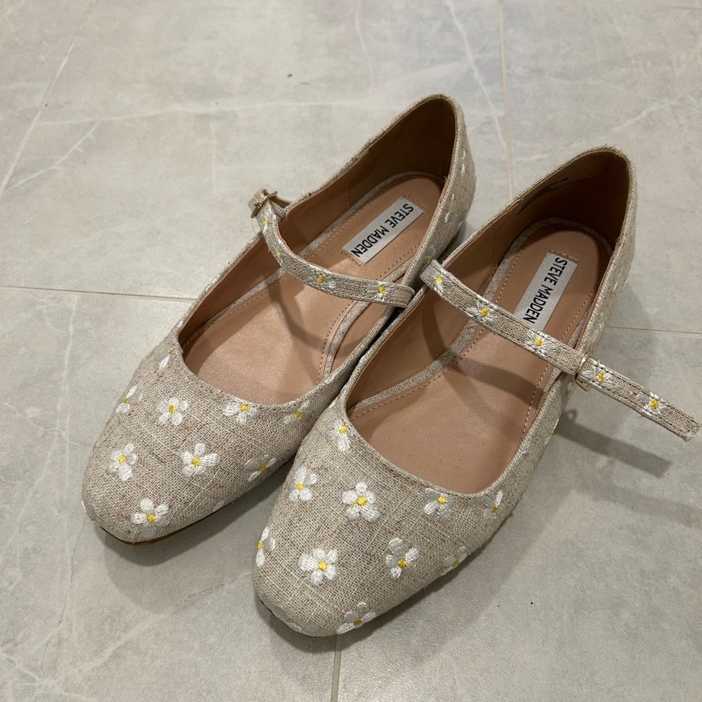 Steve Madden Beige Floral Mary Jane Shoes